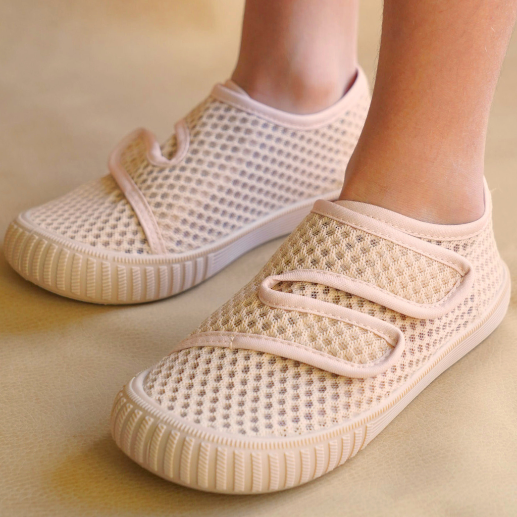 GRECHCO_GCO2205_SS24_PLAY_SHOES_SAND_LS1