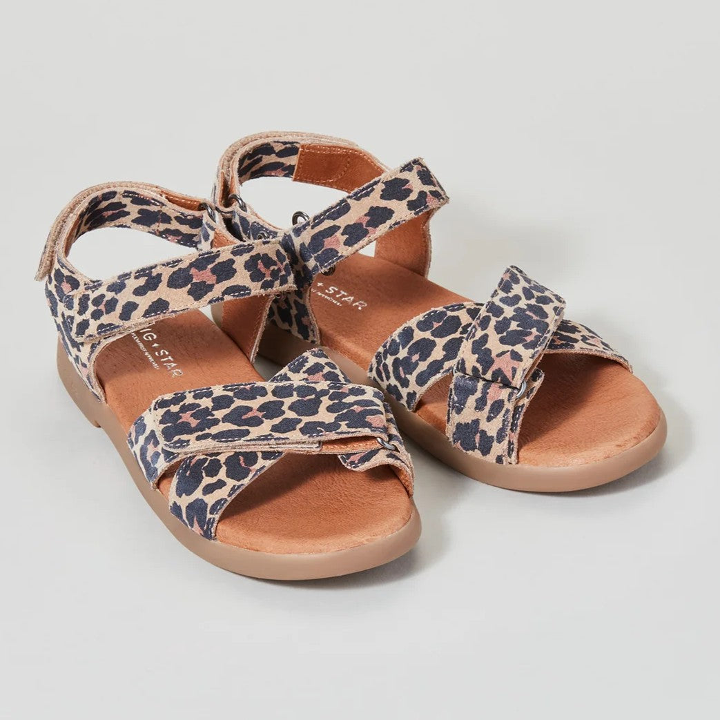 ZIG_STAR_RAE_JUNIOR_SANDAL_NATURAL_ANIMAL_PAIR_1350x1800