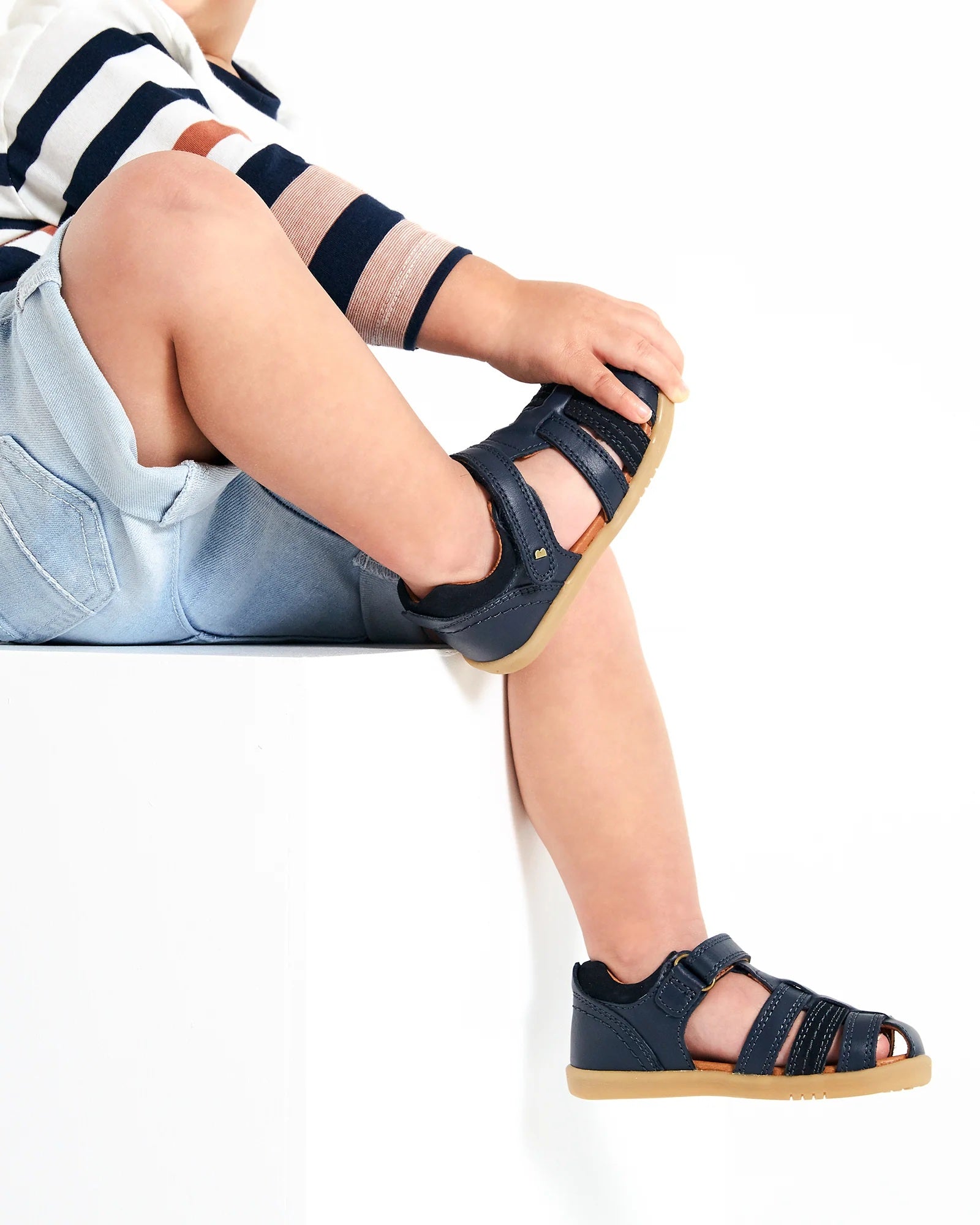 Bobux IW Roam Caramel ādas sandales