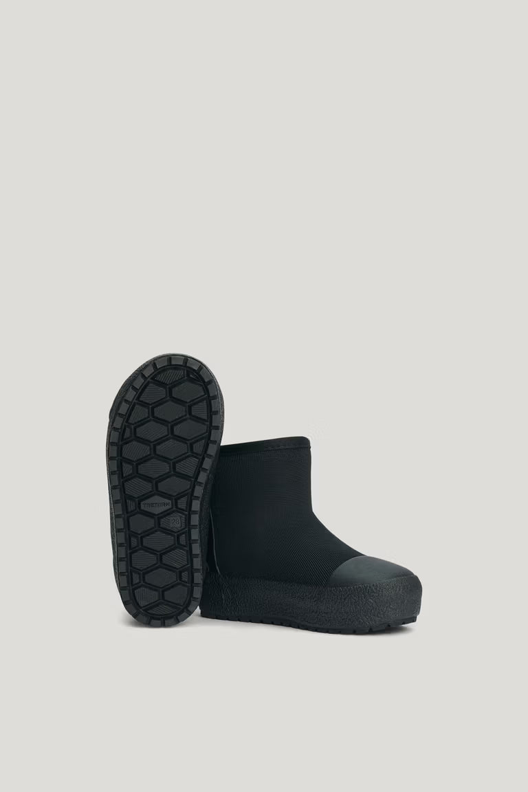 Tretorn Arch Hybrid JR Jet Black siltie un ūdensizturīgie zābaki