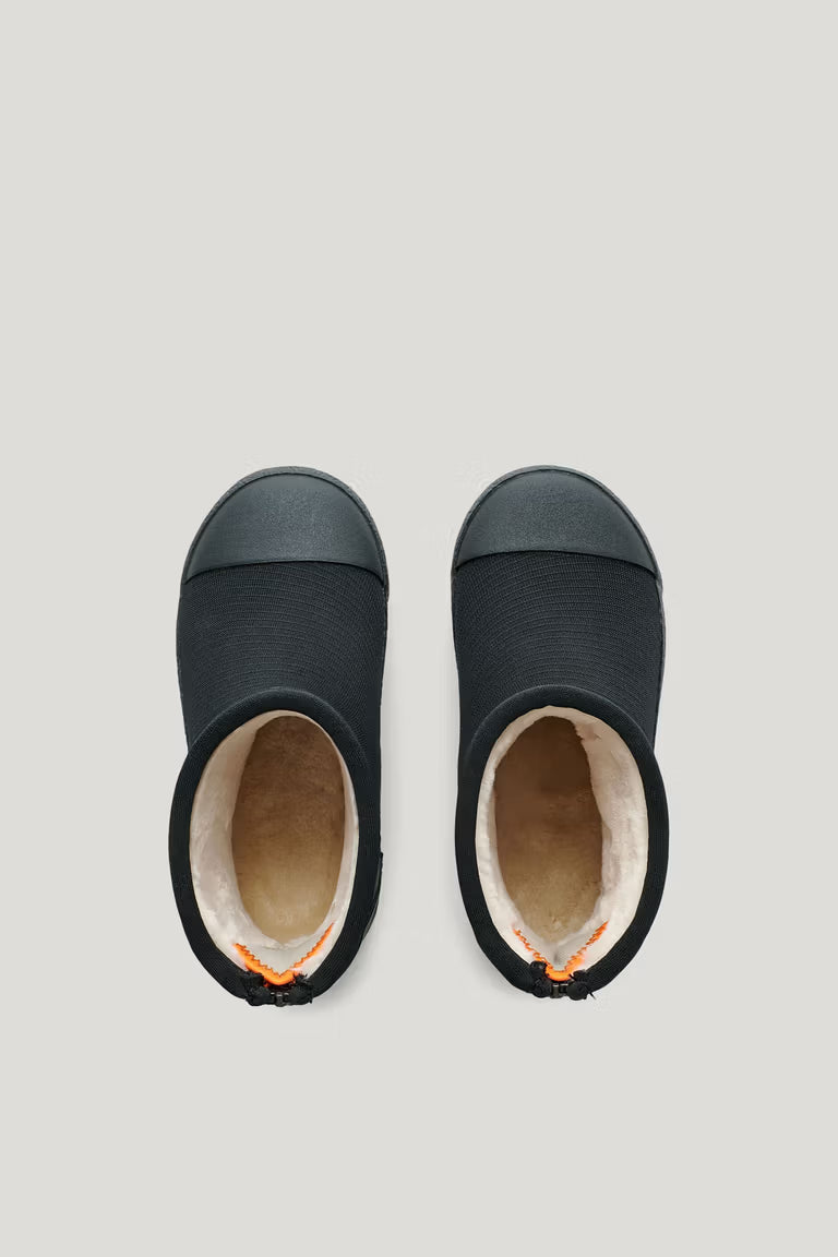 Tretorn Arch Hybrid JR Jet Black siltie un ūdensizturīgie zābaki