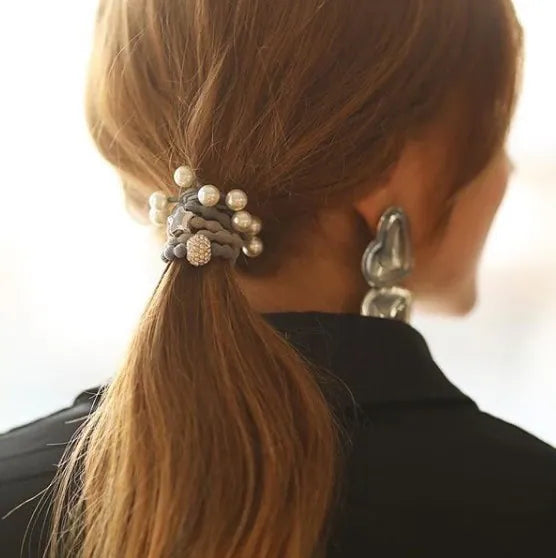 byEloise Pearl Cluster Storm Grey matu gumija