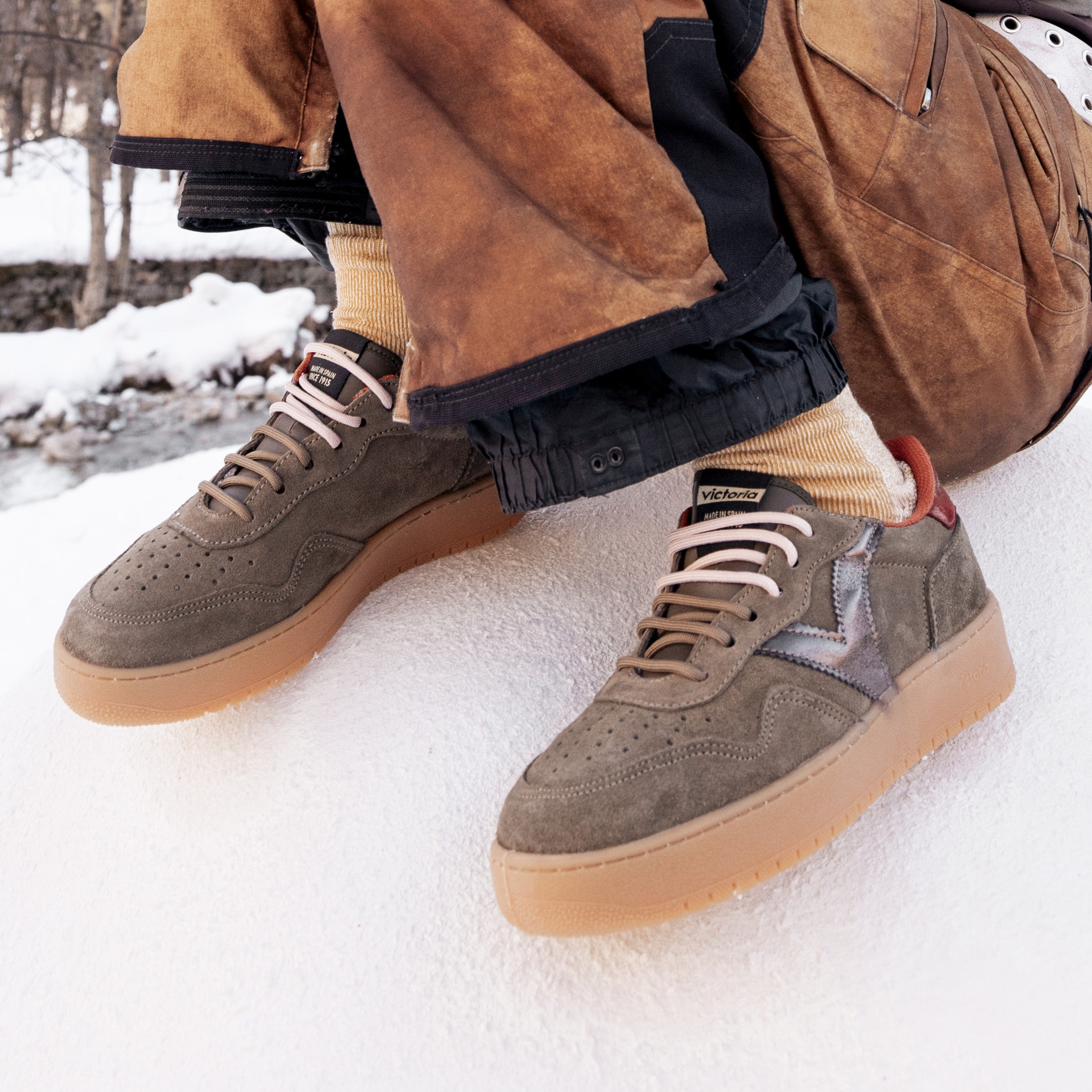 Victoria Madrid Leather & Metal Kaki kedas