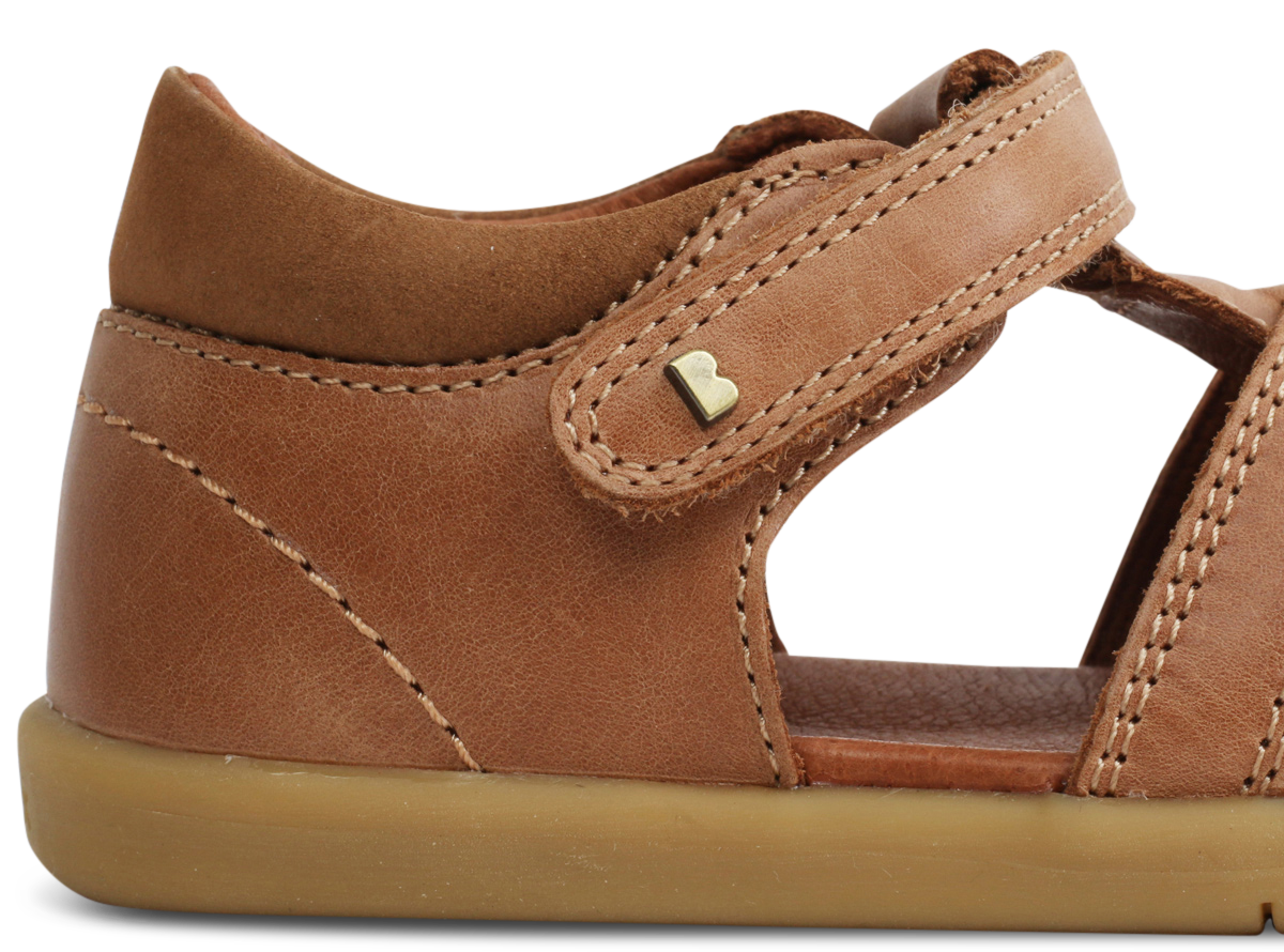 Bobux IW Roam Caramel ādas sandales