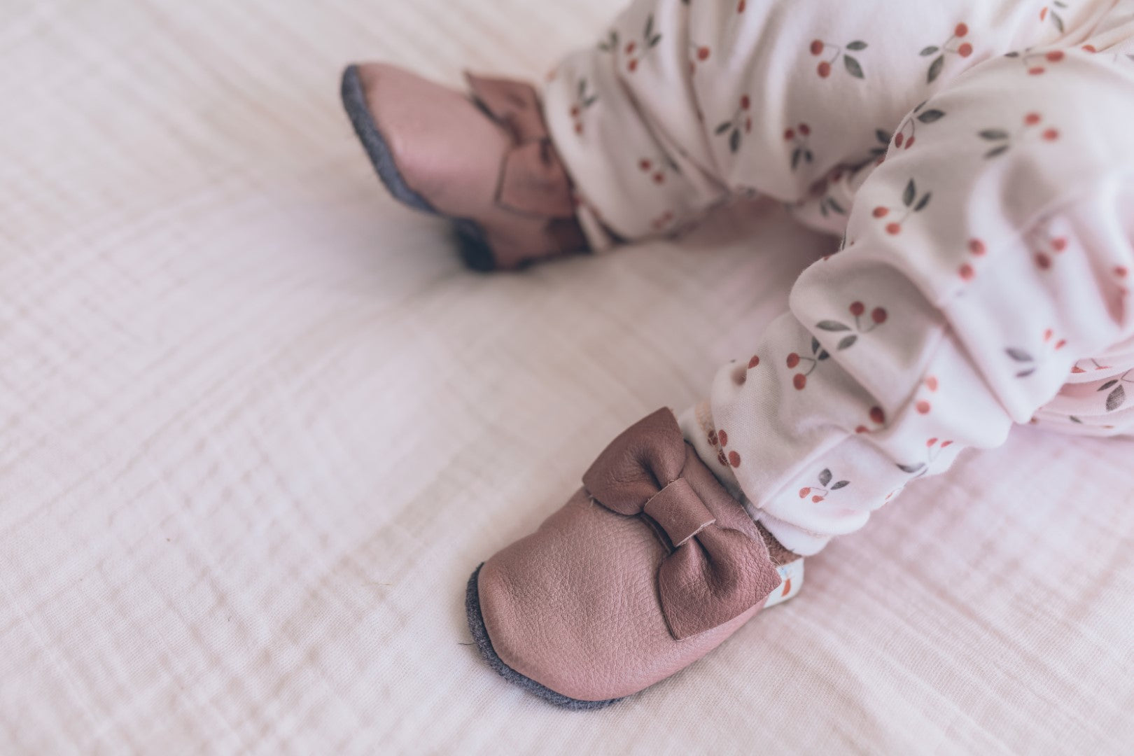 Baobaby-pelice-soft-sole-baby-shoes-pirouette-grapeshake (5)