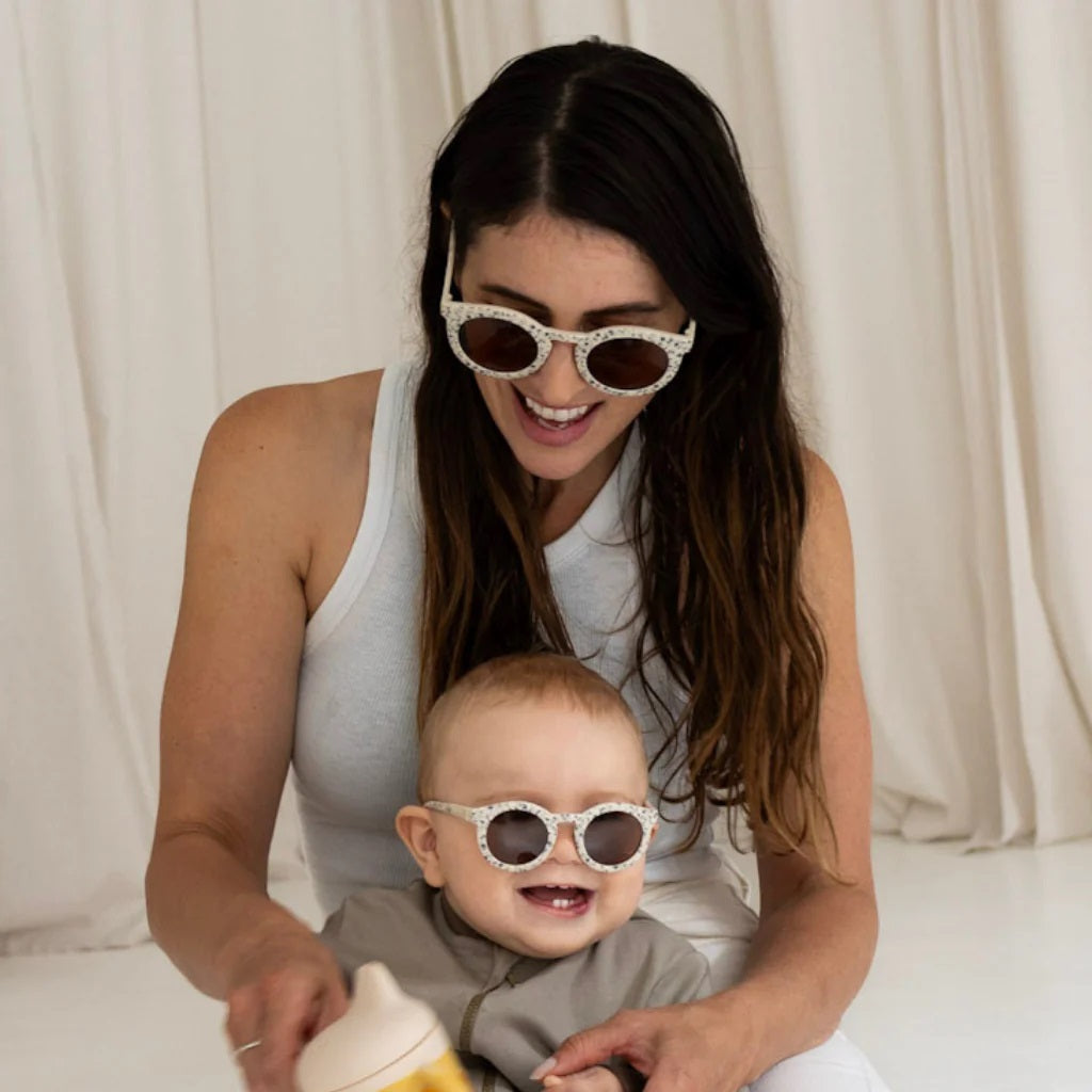 GRECHCO_GCO2176_SS24_CLASSIC_BENDABLE_POLARIZEDSUNGLASSES_SCANDI_FLORAL_LS1_1024x1024
