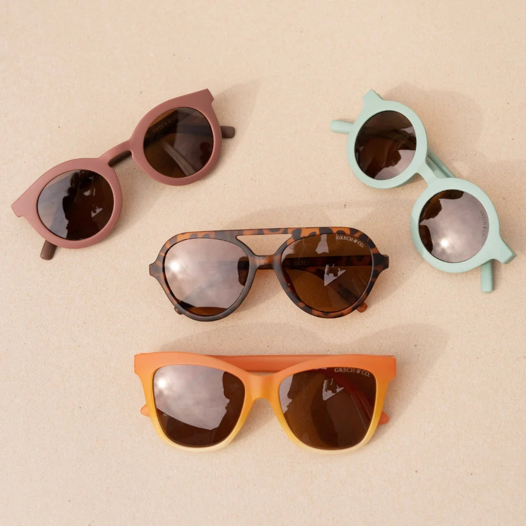 GRECHCO_GCO2177_SS24_CLASSIC_BENDABLE_POLARIZEDSUNGLASSES_MALLOW_LS1_8fe0684e-1b94-4009-9ad6-b081da07cbea_1080x1080