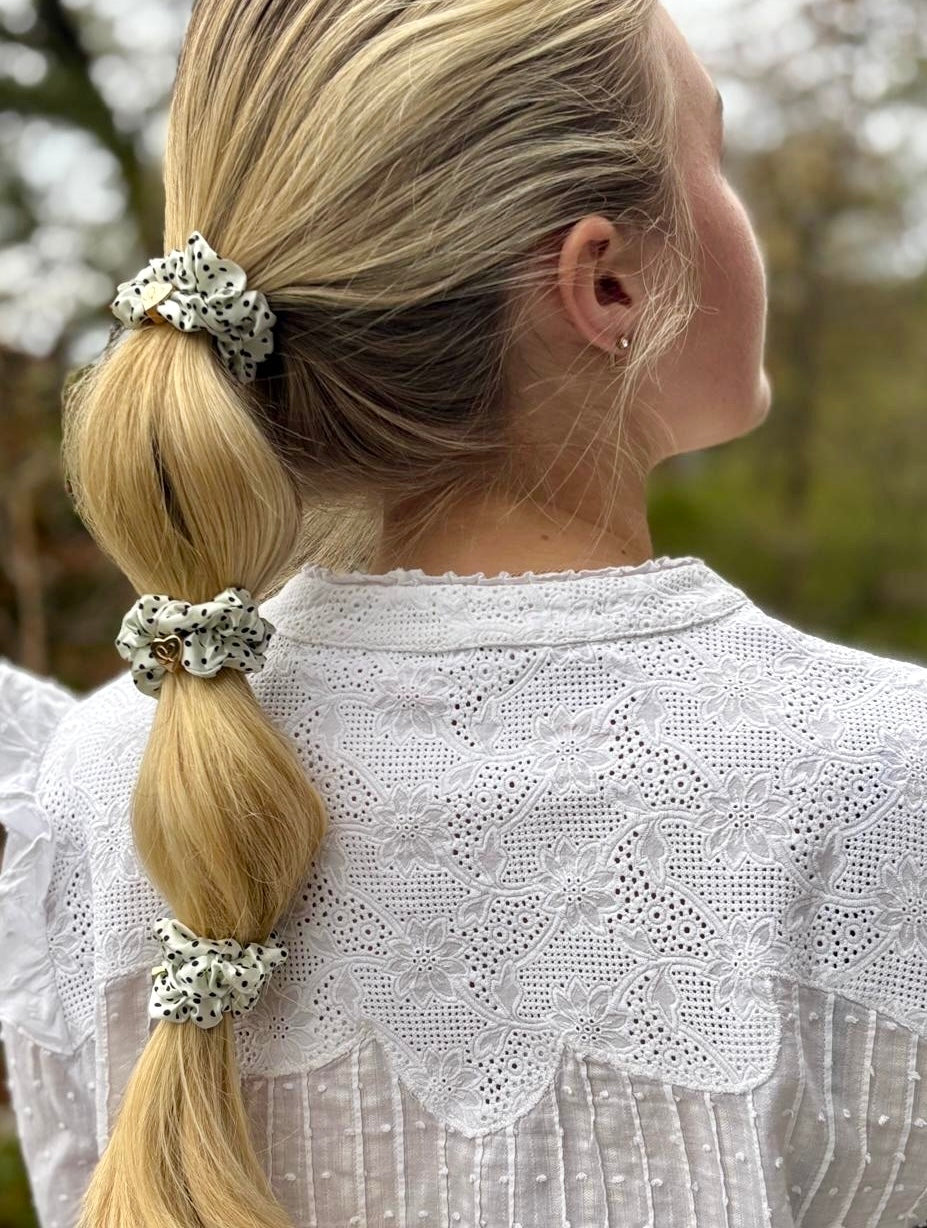 byEloise Gold Heart Polka Dot zīda matu gumija