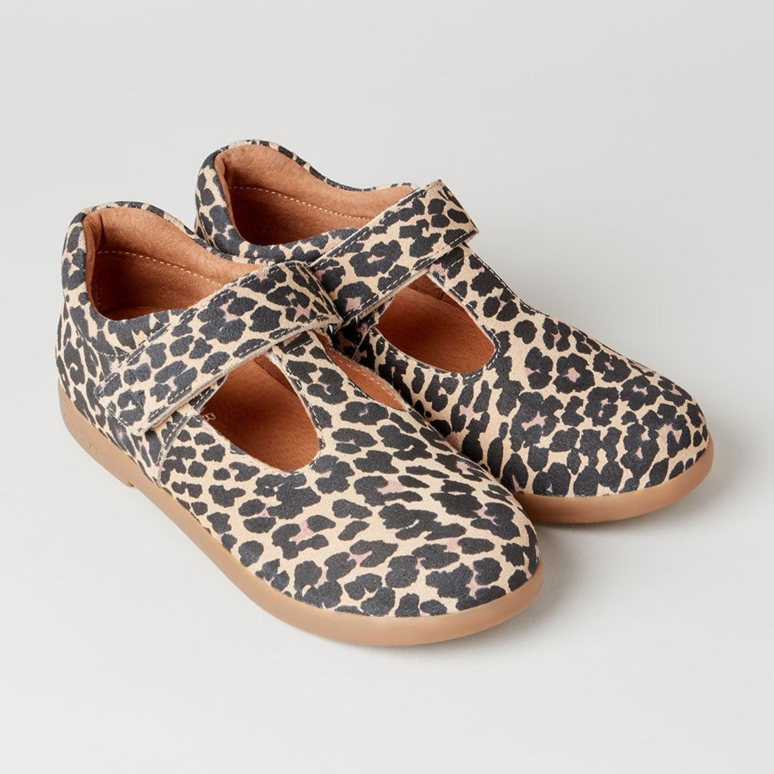 ZIG_STAR_ASTRO_JUNIOR_SHOE_LEOPARD_PAIR_cut