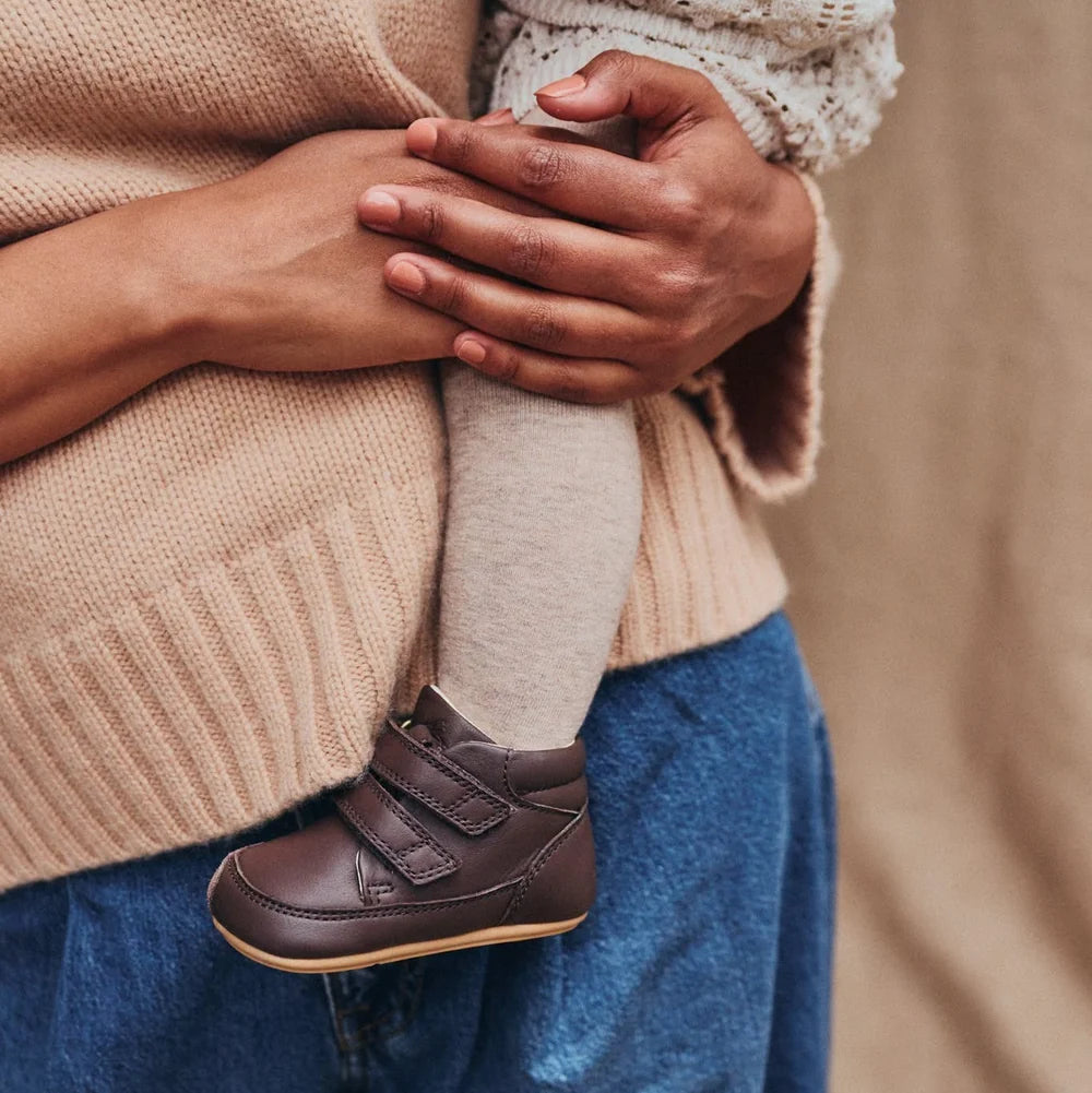 Bundgaard Prewalker Dark Brown pirmās kurpītes