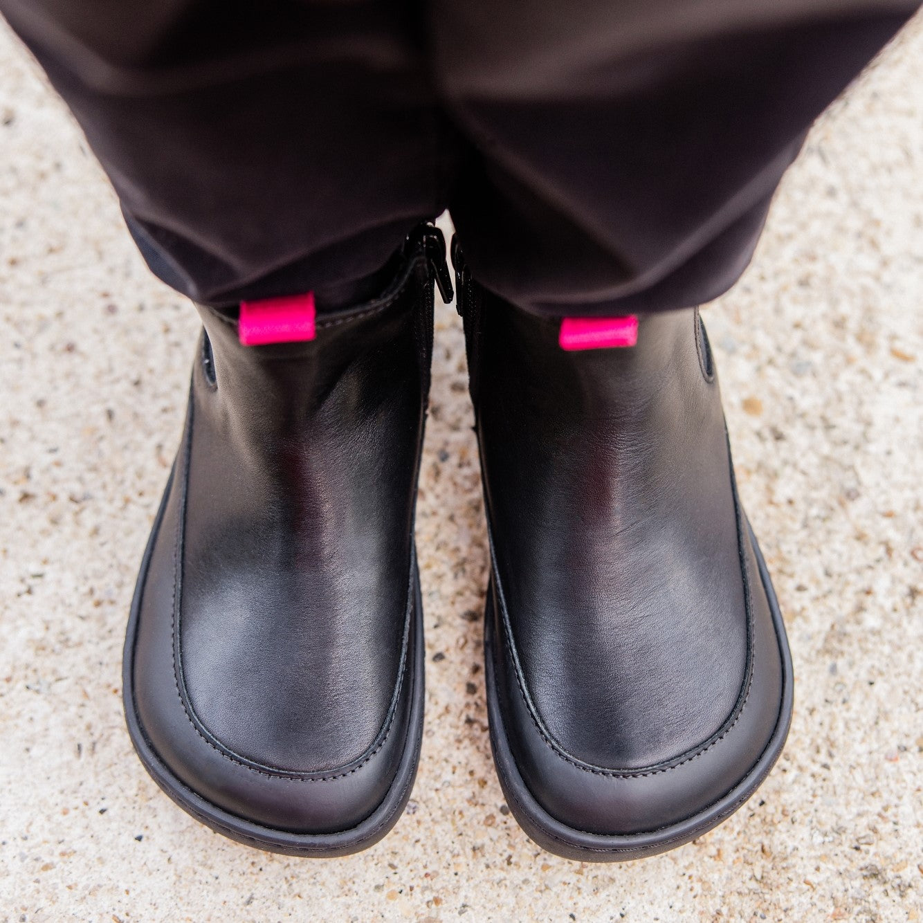 detske-barefoot-chelsea-cizmy-victory-mini-black-pink-leather-12 cut